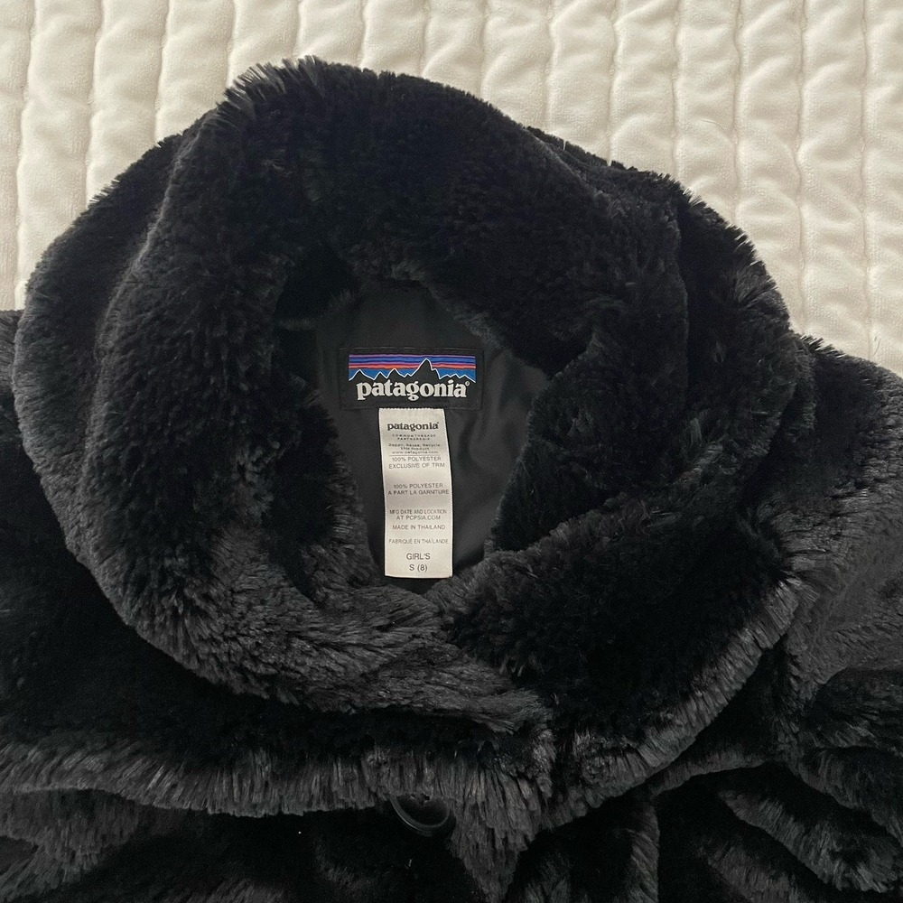Patagonia Girl's Pelage Black Faux Fur Jacket Coat Cozy Warm Fluffy Size S (8) - Picture 5 of 9